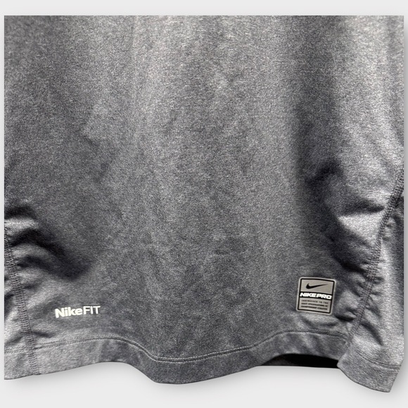 EUC Nike Pro Compression Long Sleeve Training Shirt – Medium – Heather Gray W61 - Picture 3 of 6